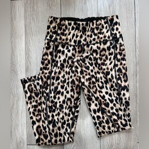 Victoria’s Secret sport leggings animal print S